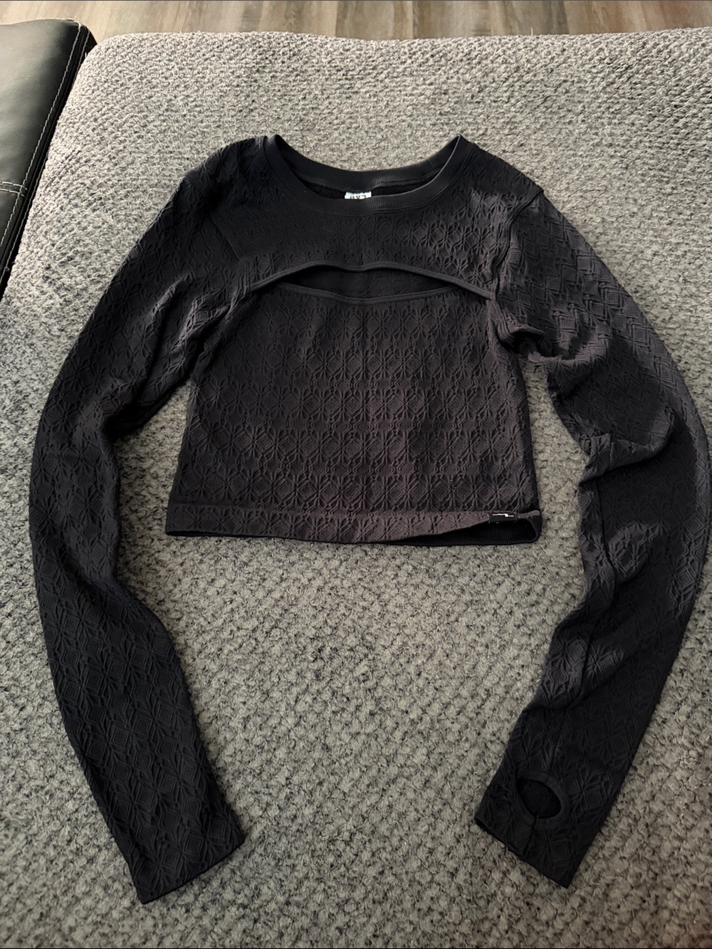JoyLab Black Textured Long-Sleeve Crop Top with Front Keyhole